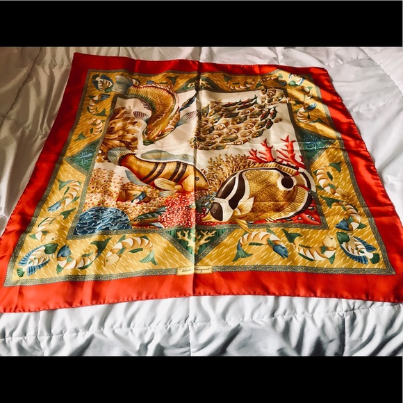 AUTHENTIC SALVATORE FERRAGAMO TROPICAL SILK SCARF - Picture 4 of 6